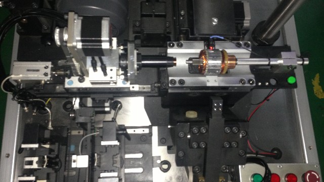 兩工位半自動(dòng)平衡機(jī)，轉(zhuǎn)子動(dòng)平衡銑削去重！