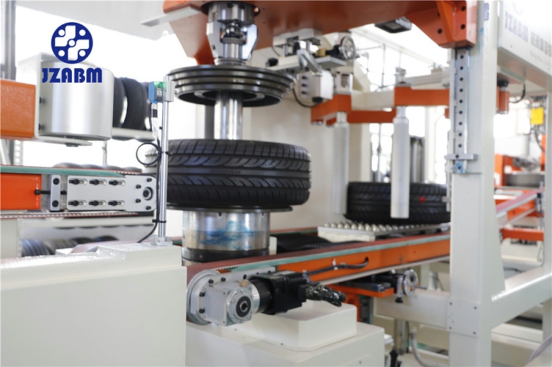 輪胎均勻性和動(dòng)平衡組合機(jī)