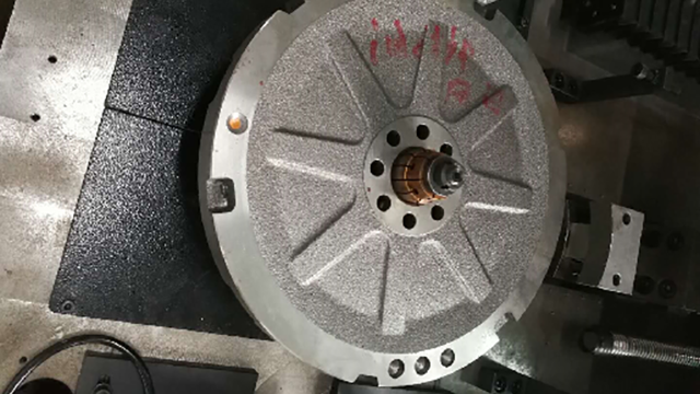立式鉆孔全自動(dòng)平衡機(jī)，在汽車零部件行業(yè)廣泛應(yīng)用