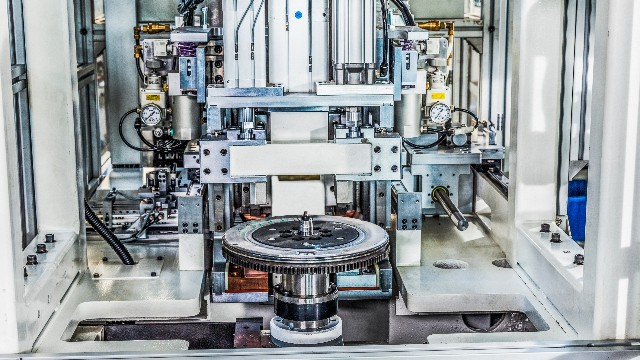 全自動(dòng)飛輪動(dòng)平衡機(jī)，提升動(dòng)平衡穩(wěn)定性！